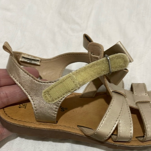 Carters 12 golden closed toe velcro ankle closure sandal in euc rubber soles - Picture 5 of 8